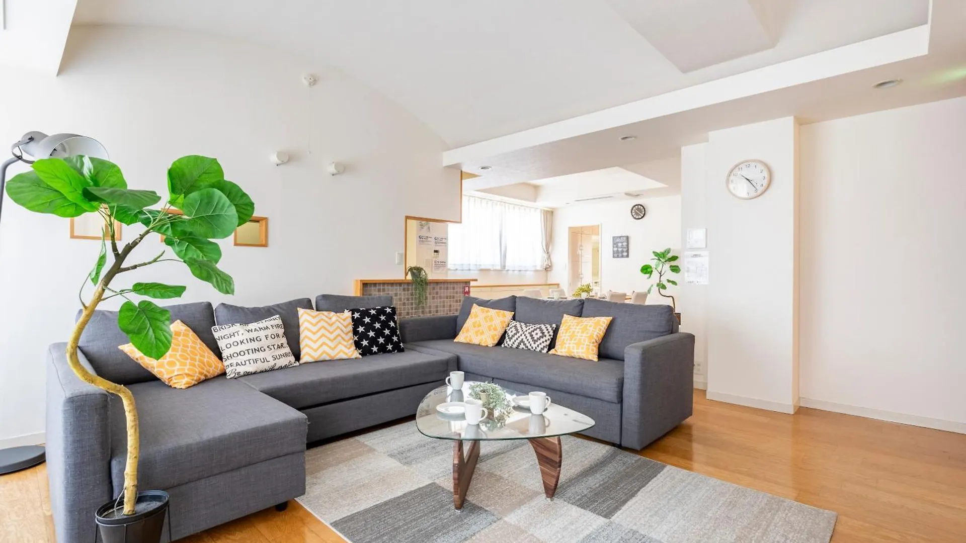 Comfy Home Aoto Tokyo