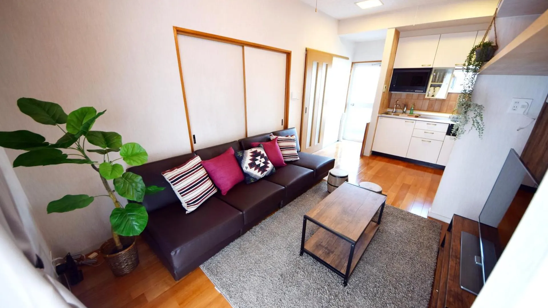 Comfy Home Aoto Tokyo